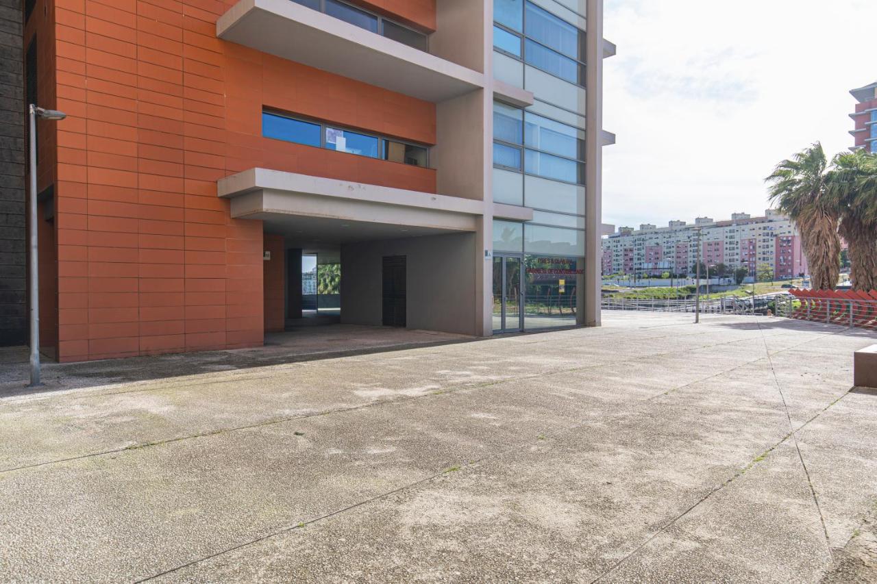 Lovelystay - Trendy 1bdr W/ River View Lissabon