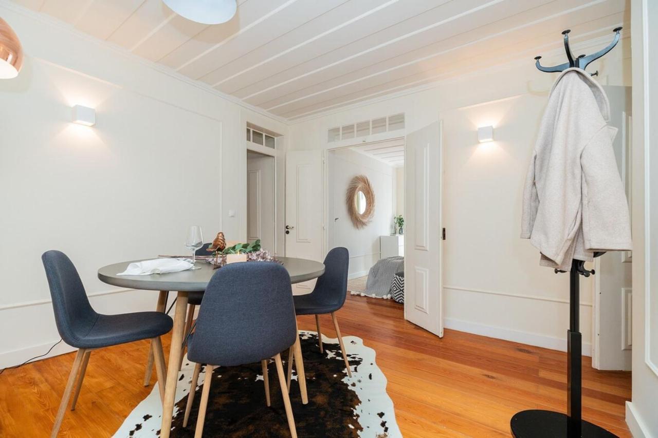 Stunning & Modern 2 Bedroom In Chiado *