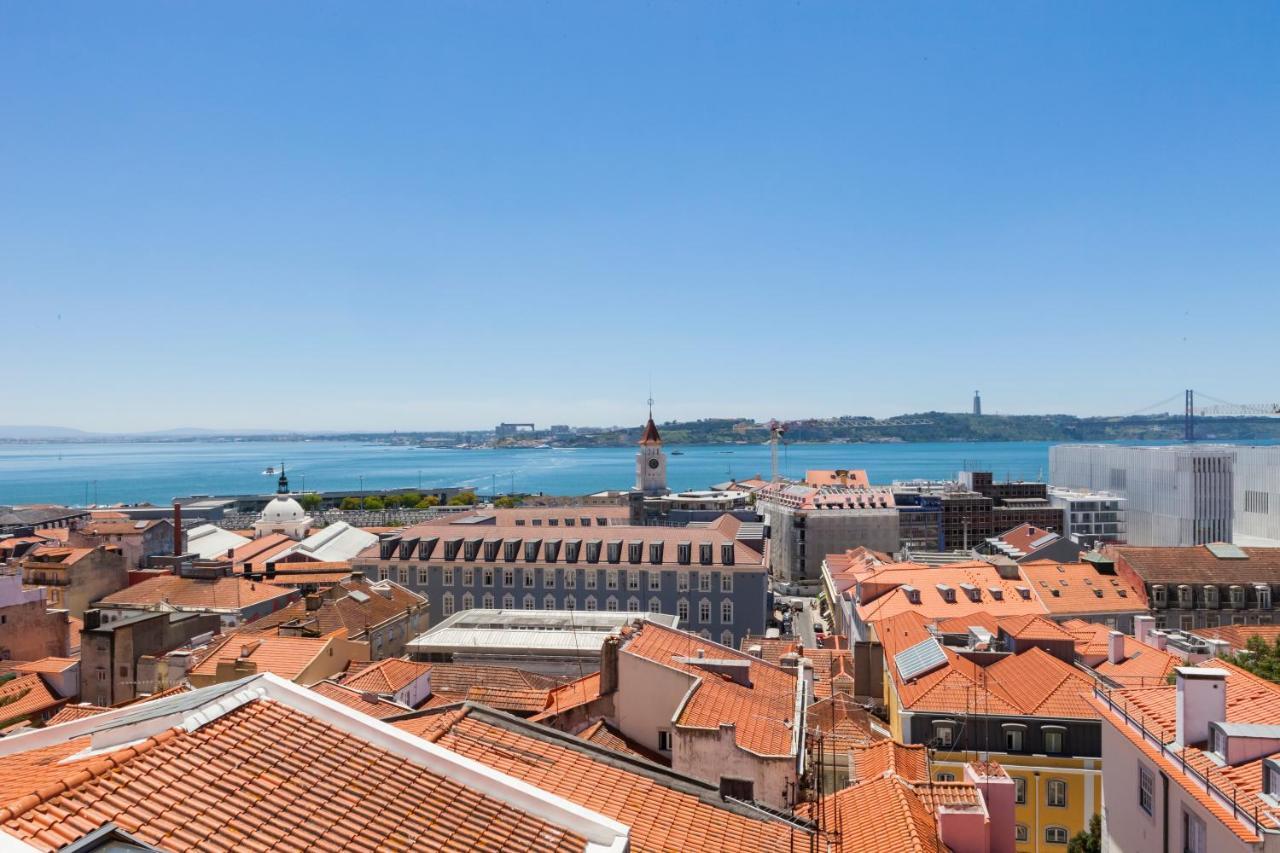 Appartement Breathtaking River-city View Two Private Terraces 3 Bedrooms And 3 Bathrooms 17th Century Building Bica Chiado District
