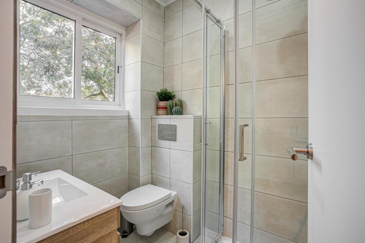 Hip And Spacious Tm Flat In Areeiro
