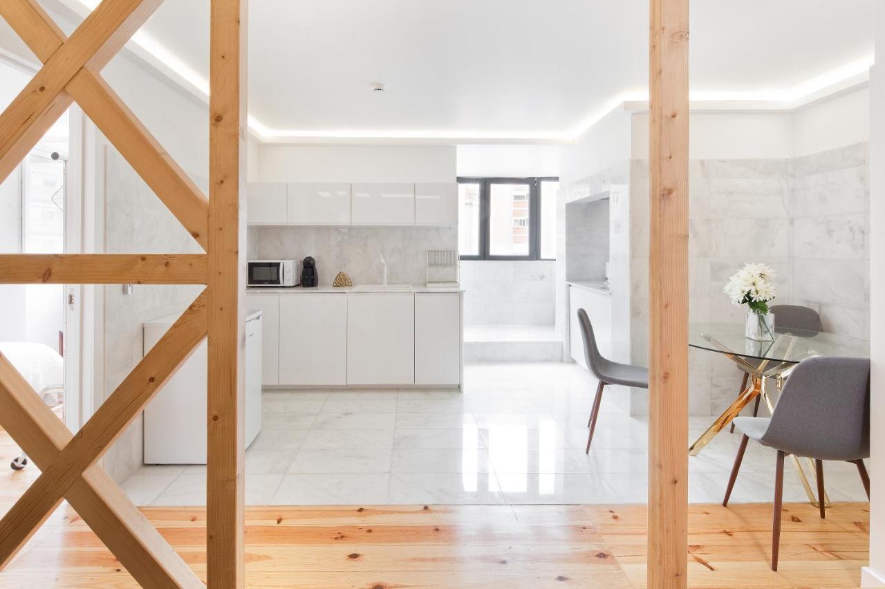 With Private Bathroom -alcantara