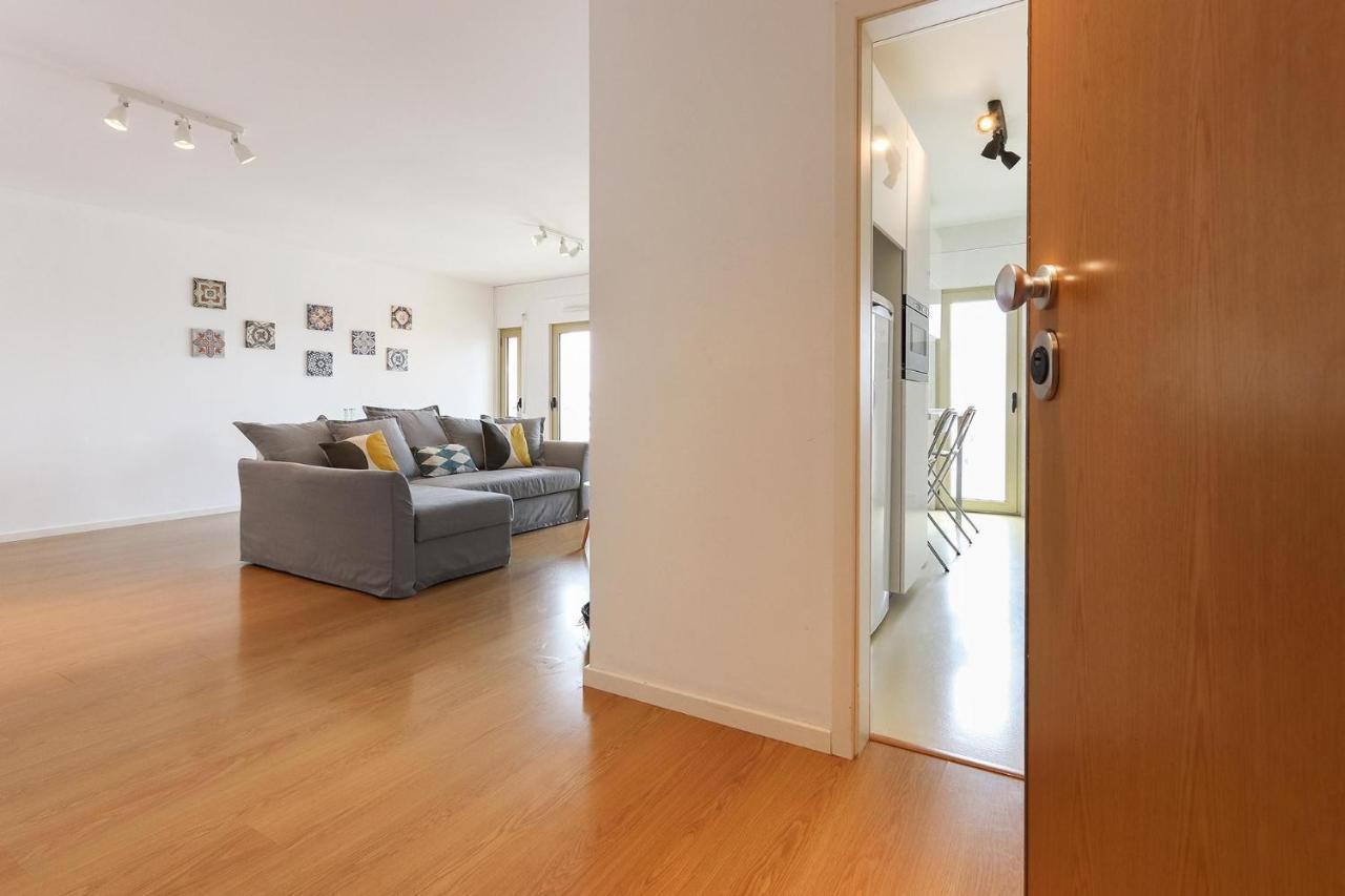 Modern & Bright Avenidas Novas By Homing Appartement *