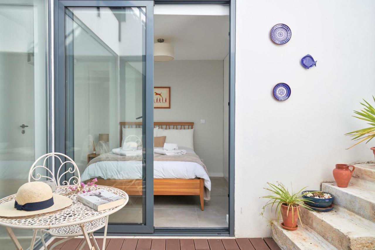 Villa Charming House With Terrace In Lisbon.wifi. Lisboa
