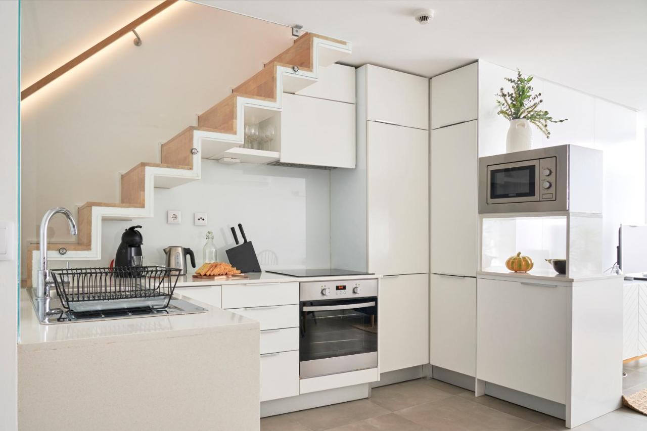 Villa Charming House With Terrace In Lisbon.wifi. Lisboa