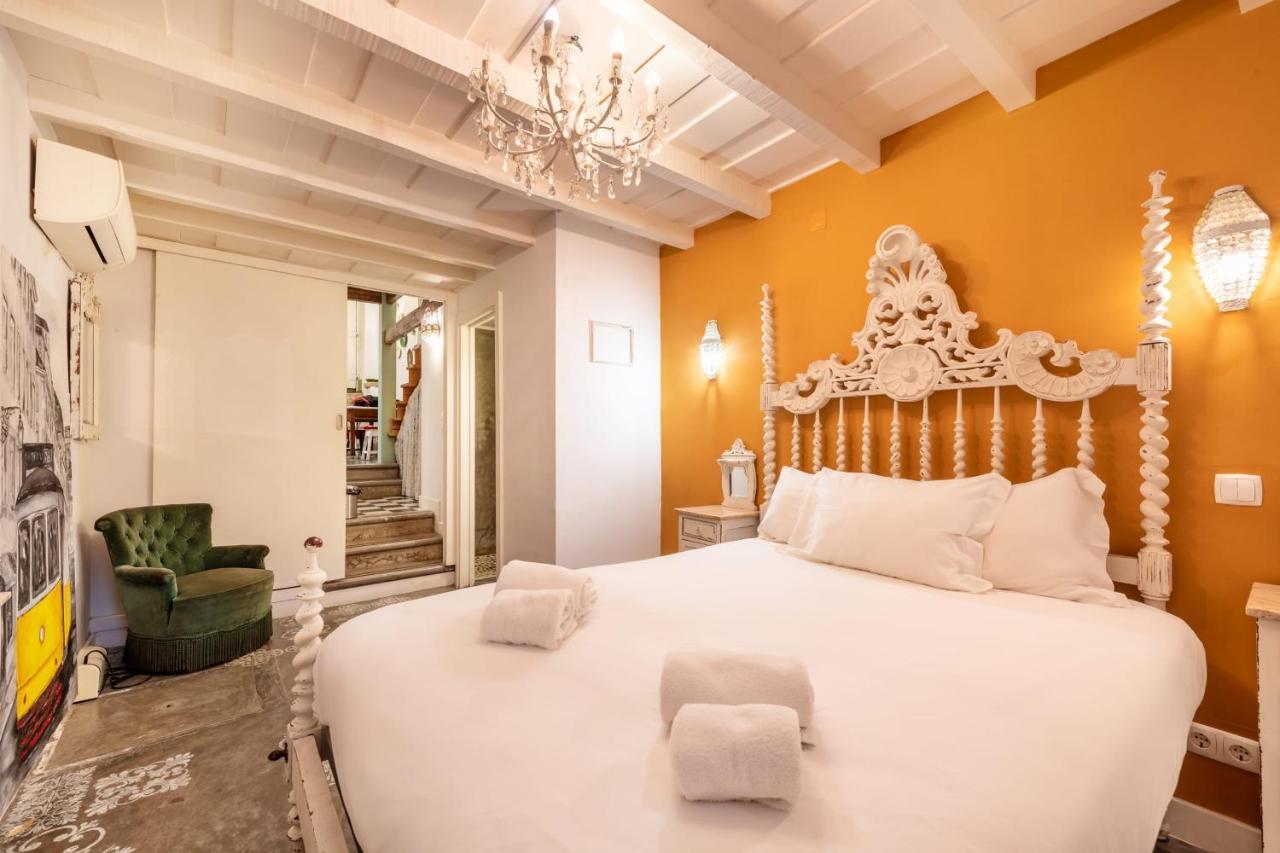 Guestready - Exquisite Portuguese Simbols