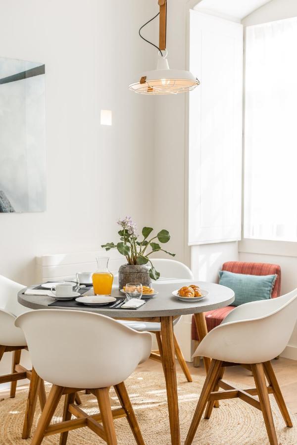 Chic Tailor Made Flat In Chiado Apartment Lissabon