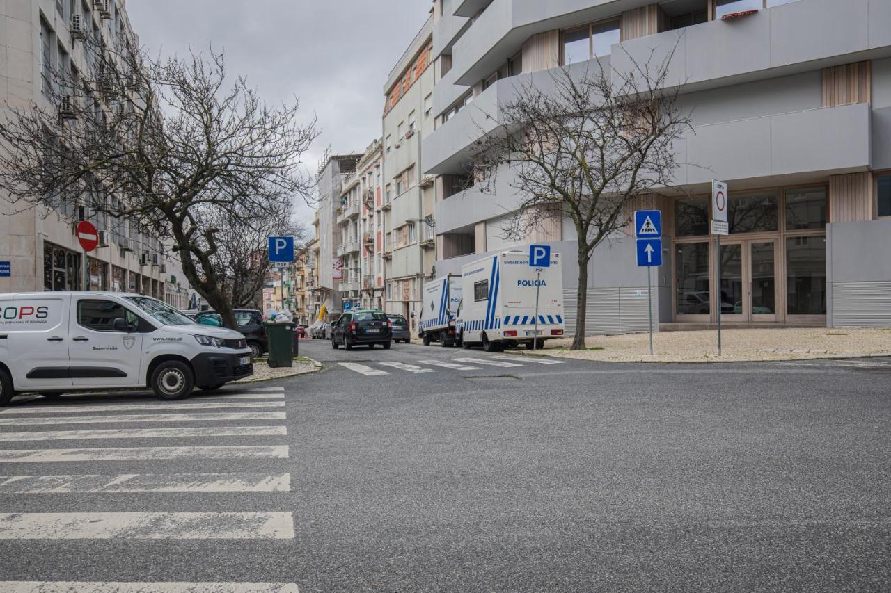 15 - Mulberry Hill * Lisboa