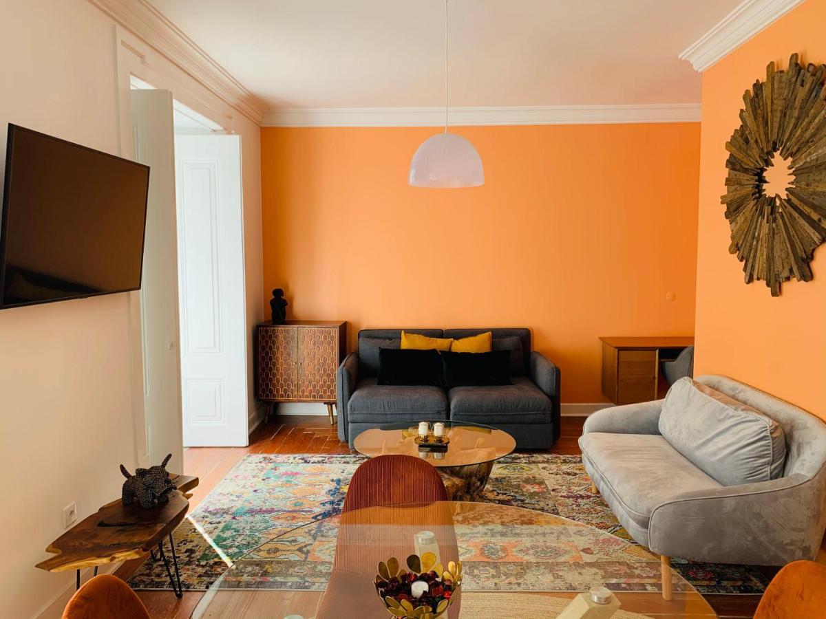 Apartment Spacious 1 Bedroom With A Parking Spot In Chiado *