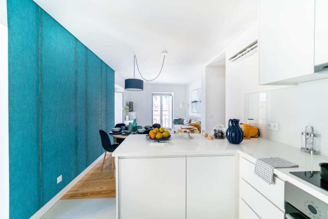 Blue By The River 2 - Elegant Two-bedroom In Santos Lisbon
