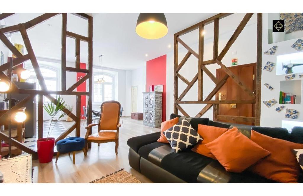 Cais Do Sodre - Nearby Pink Street, Time Out Market By Ld * Lisboa