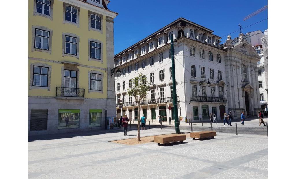 Cais Do Sodre - Nearby Pink Street, Time Out Market By Ld * Lisboa
