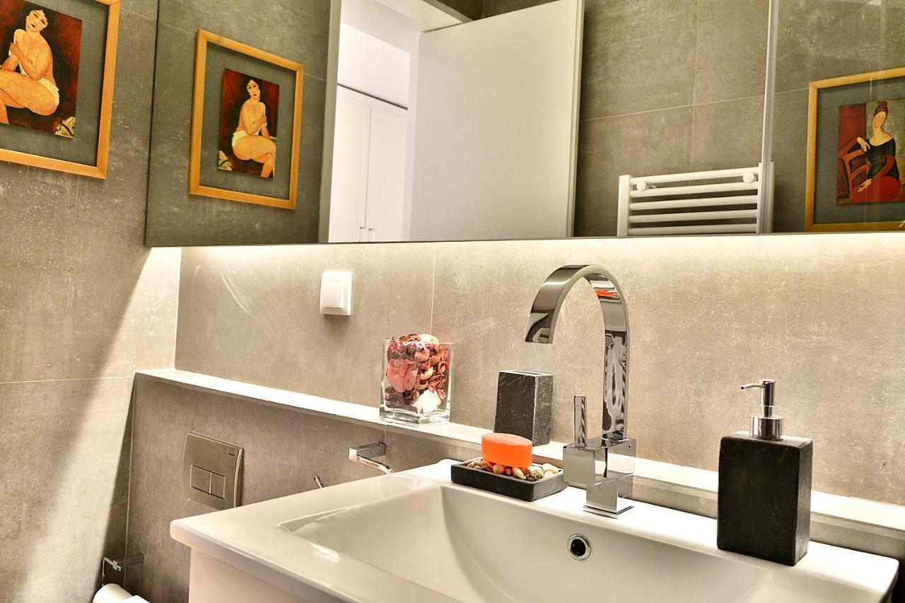 Appartement Bright And Spacious Three Bedroom In The Heart Of