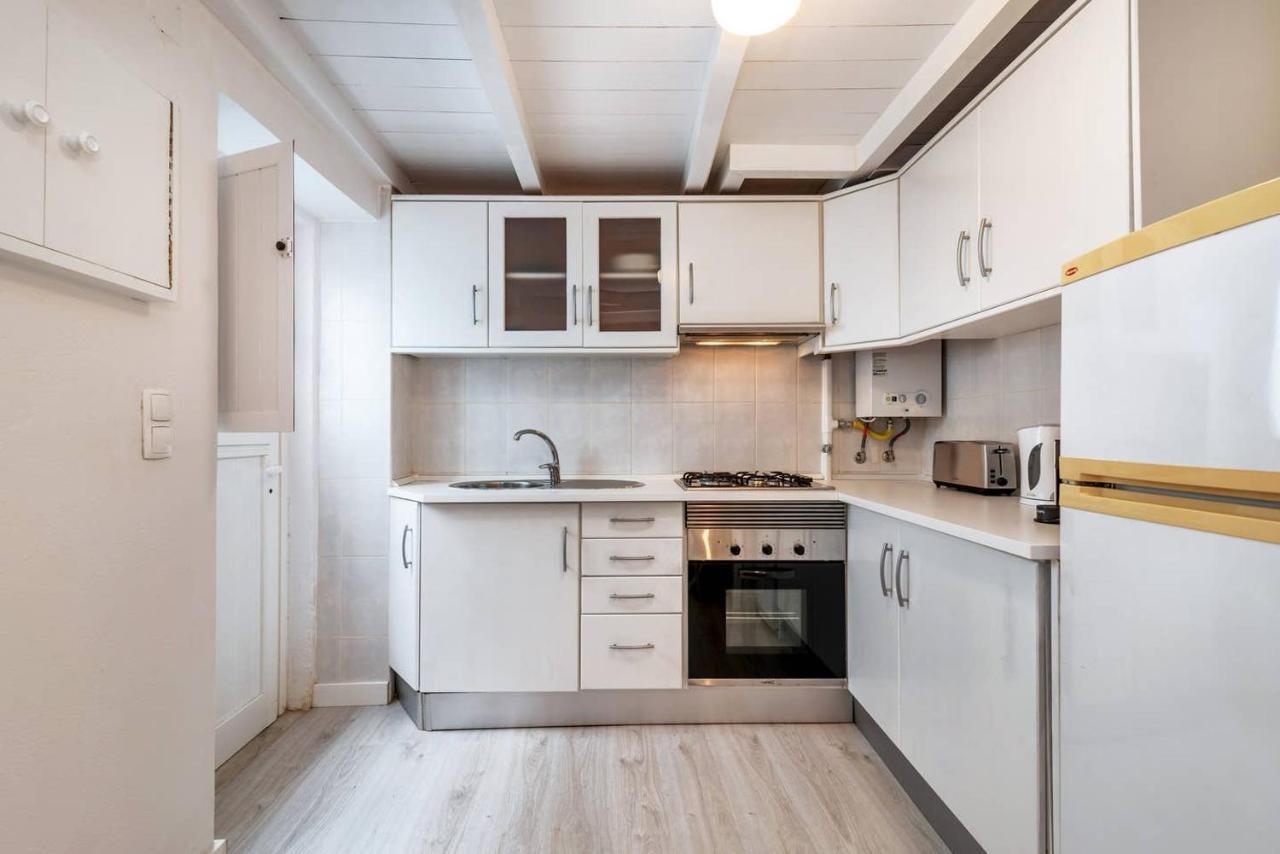 Urban & Trendy Duplex Close To Lx Factory By Trip2portugal