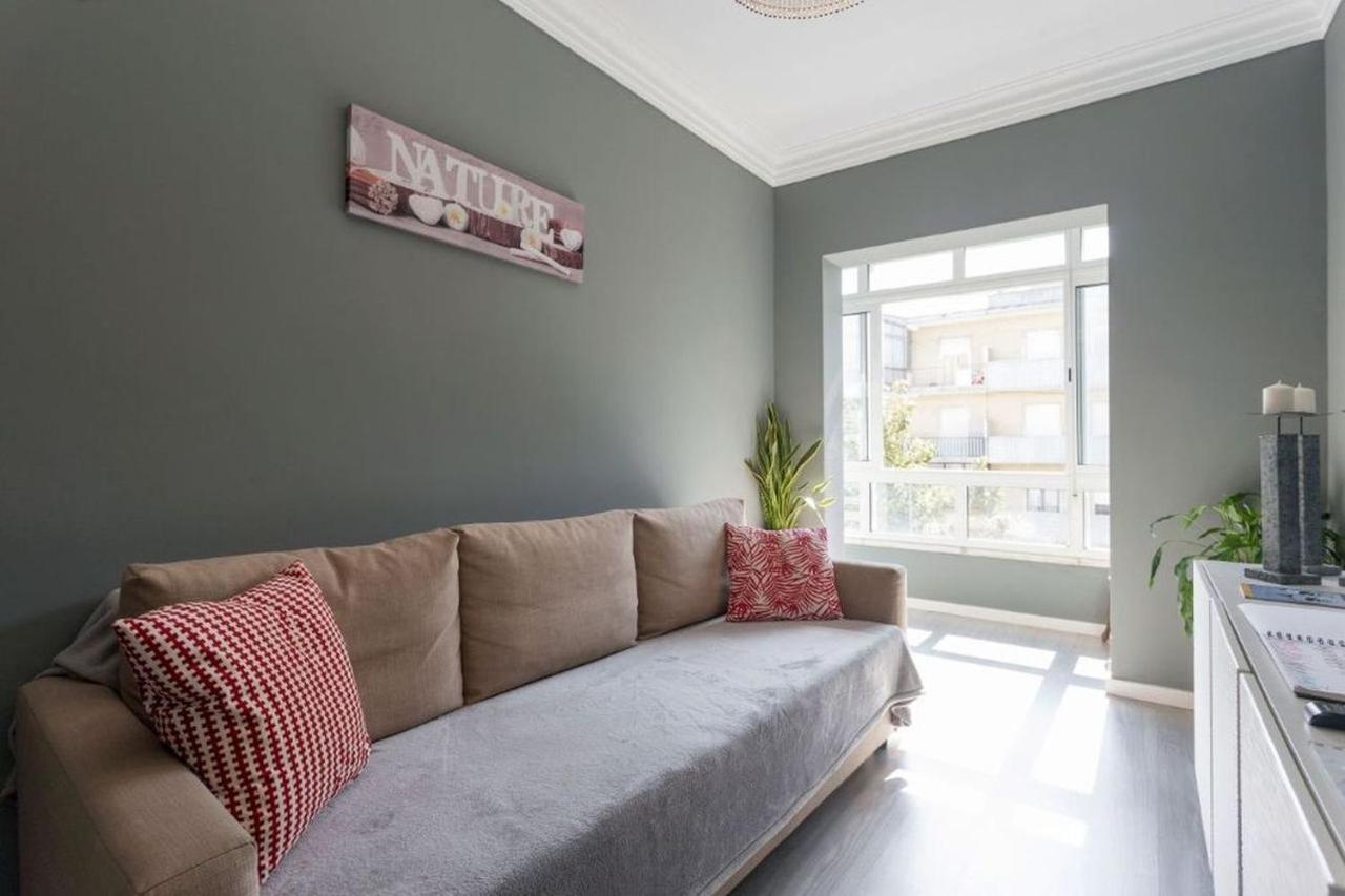 Be Local - With 2 Bedrooms In Moscavide - Apartment
