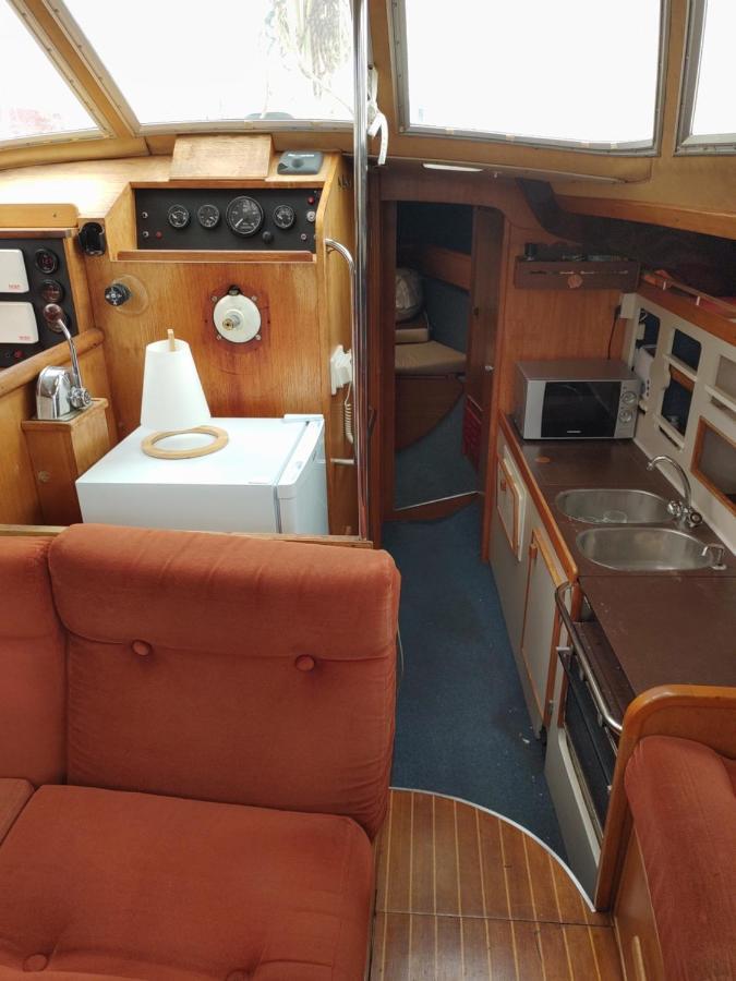 Zeebra - Jeanneau Espace 1000 Sailboat Lisboa