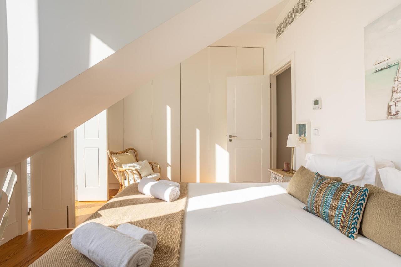 Bright Tailor Made Flat With A View In Estrela Appartement *