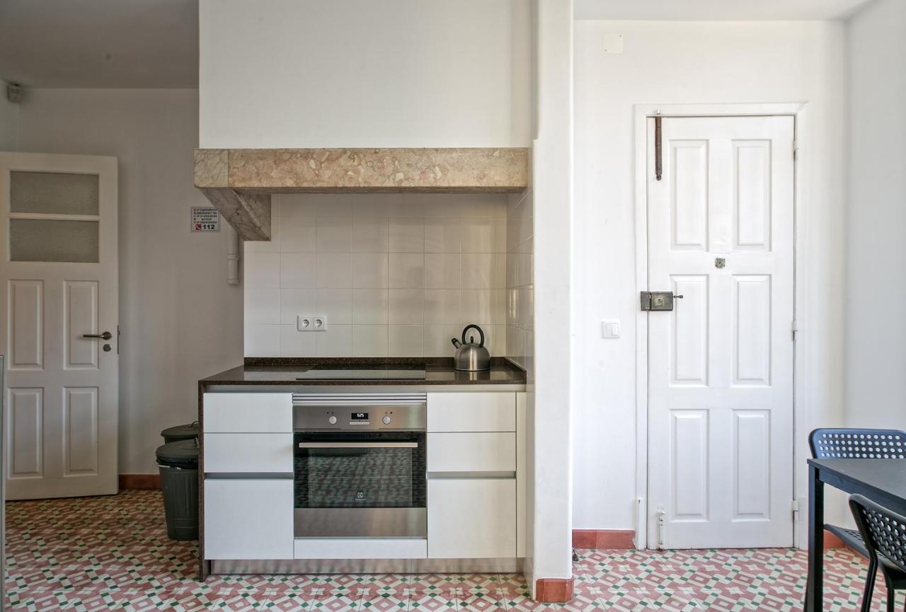 Home Out Rooms & Apartments Apartment *