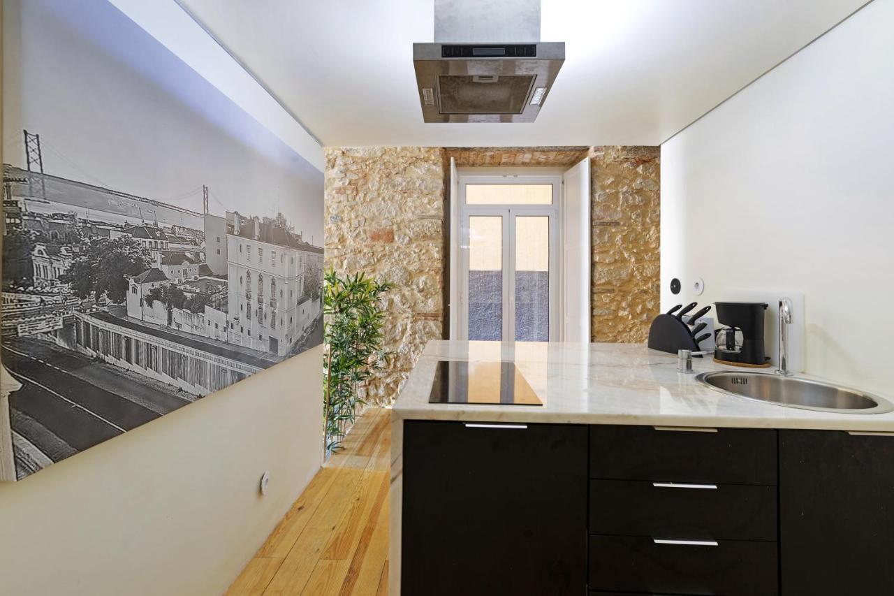 Rainbow Wall Loft Apartment Lissabon