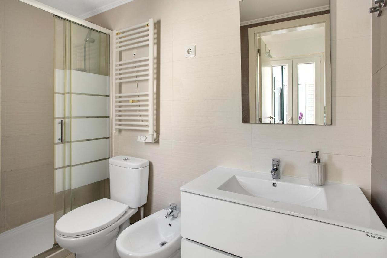 Appartement Modern 2 Bedroom In Estrela With Outside Terrace! Amazing For Families, Couples, Friends *