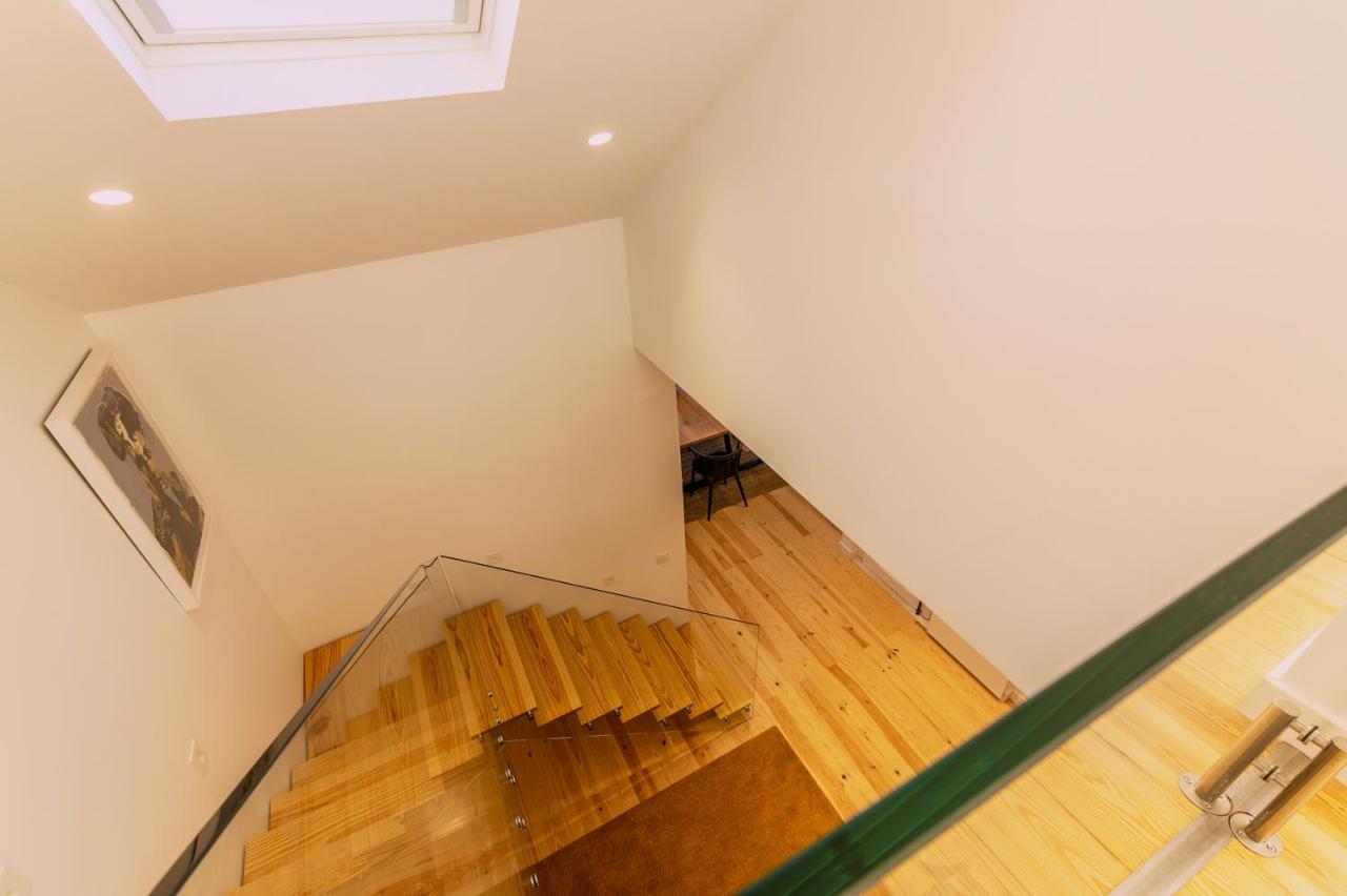 Angelina Vidal Duplex With Terrace Lissabon