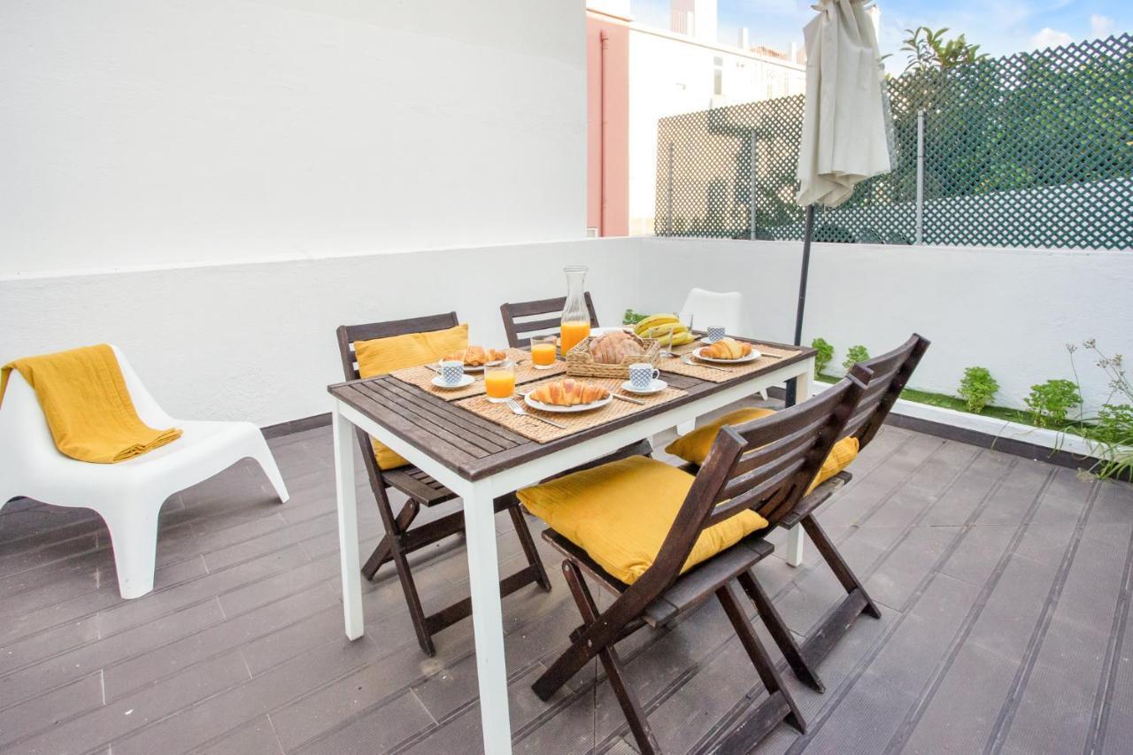 Appartement Modern 2 Bedroom In Estrela With Outside Terrace! Amazing For Families, Couples, Friends *