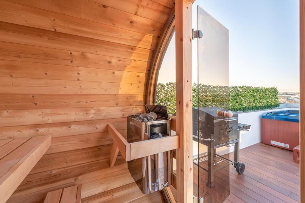 Sunny Private Rooftop Sauna & Hot Tub By Bentobox Lisbon
