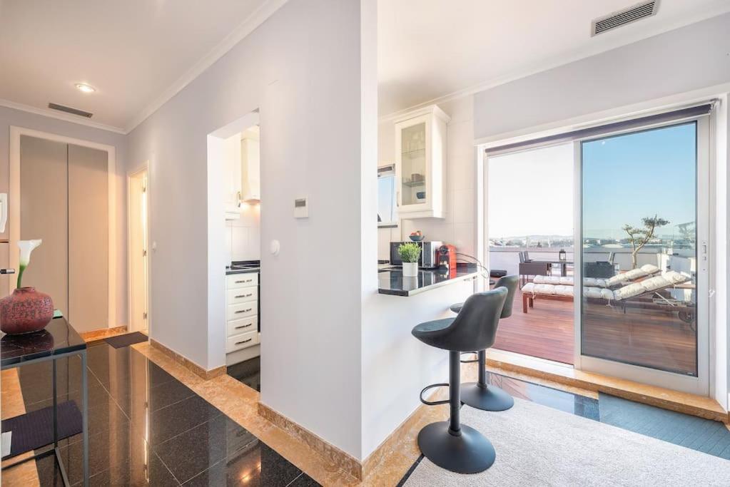 Sunny Private Rooftop Sauna & Hot Tub By Bentobox Apartment