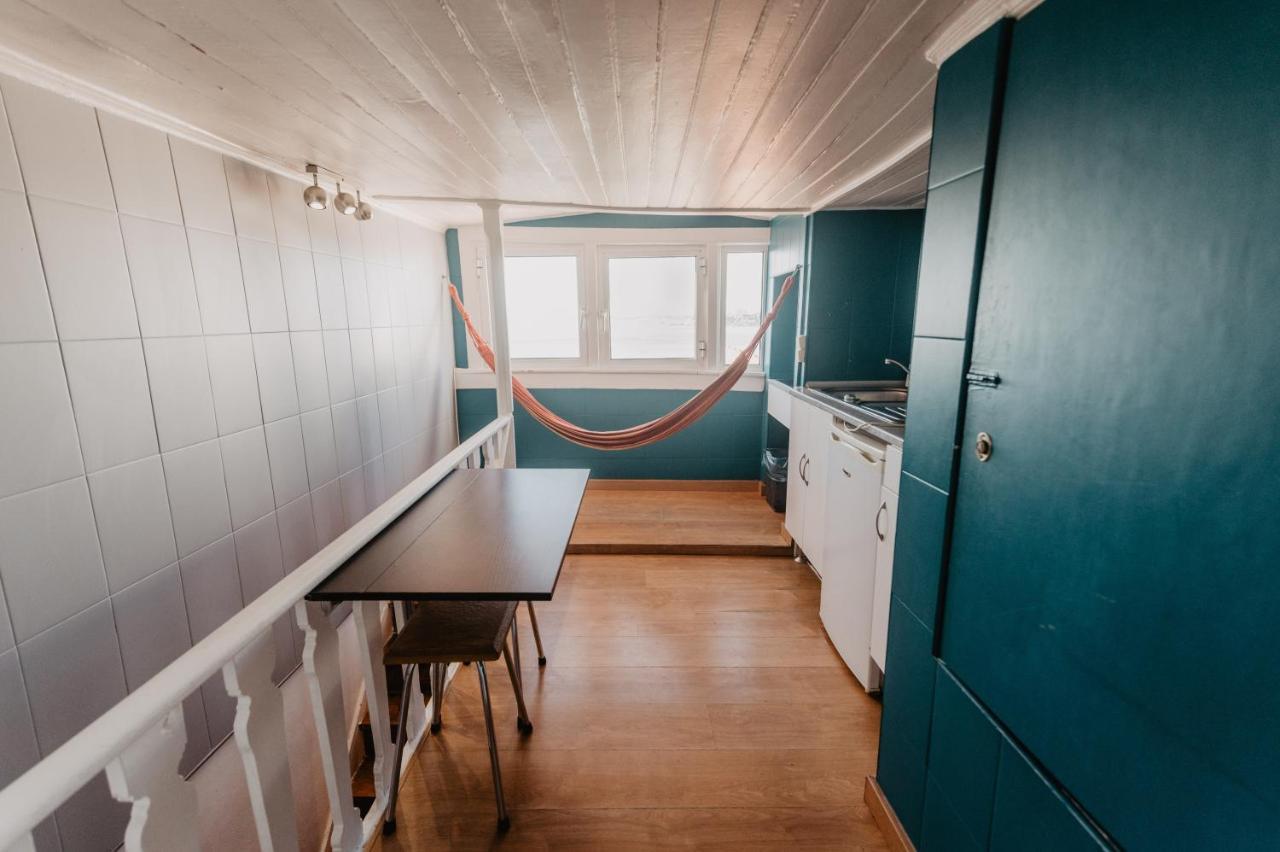 Cozy River View Apartment *