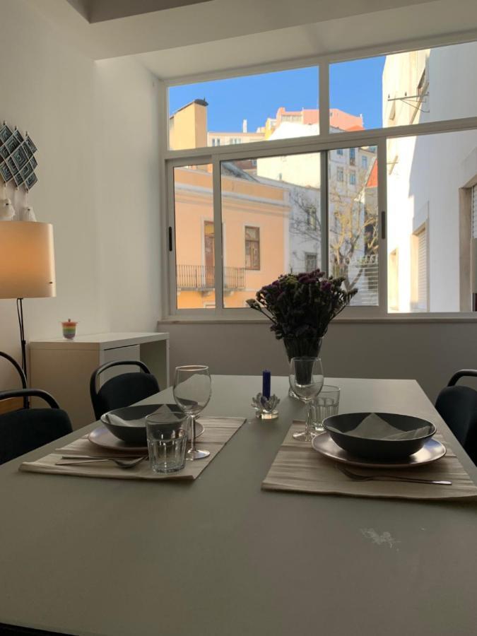Charming In Principle Real Lissabon