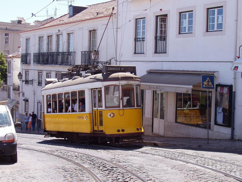 Fado - Santos Frühstückspension Lissabon