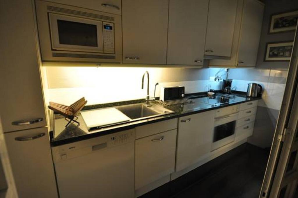 Apart Lisbon Pool Metro Garage Apartment Lissabon