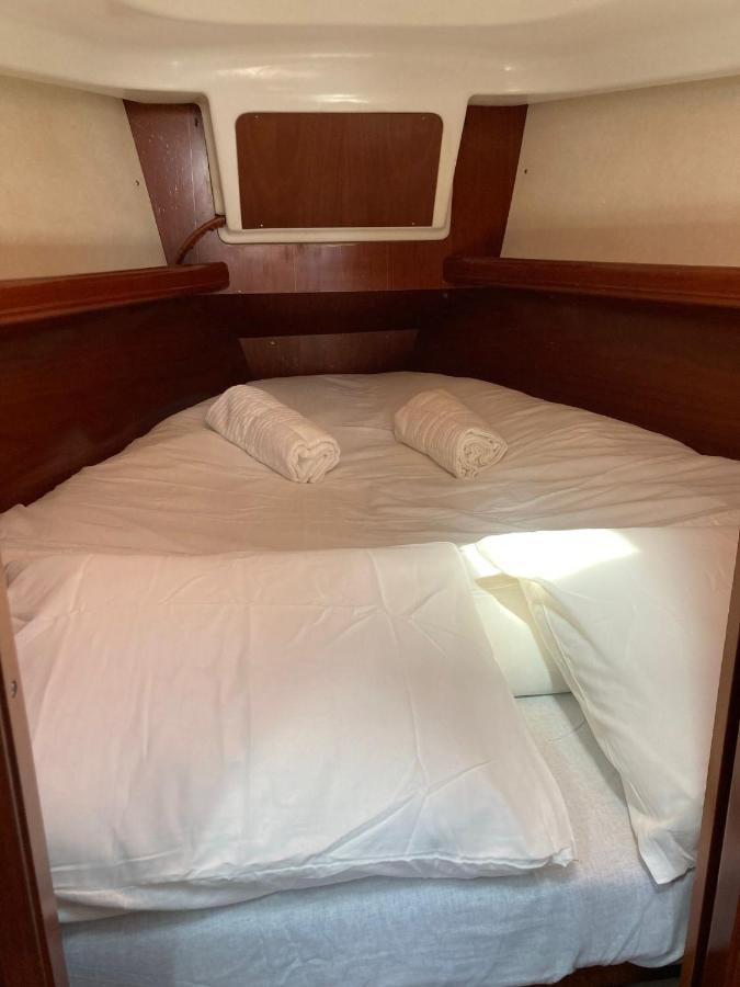 Sea Bloom - Sleep & Sail In Tejo * Lisbon