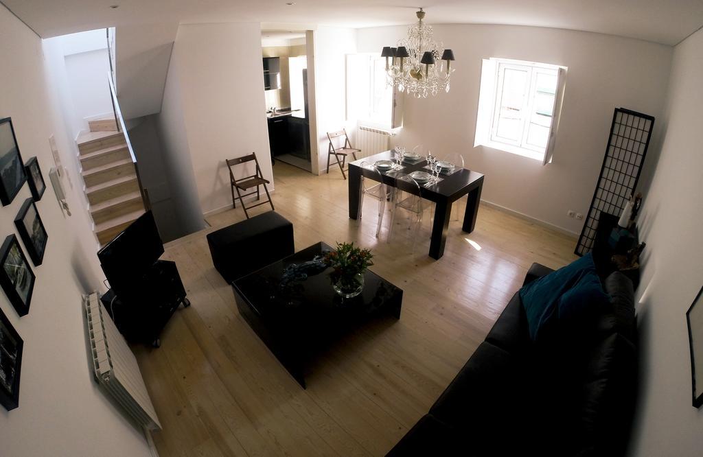Triplex With Garage - Praca Das Flores