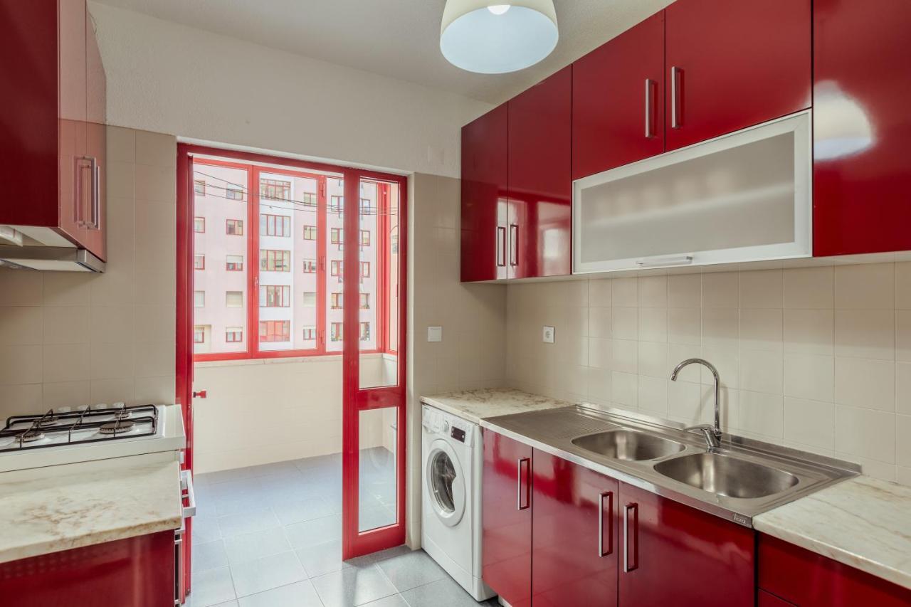 Elegant 3 Bedroom - Centre - Garage - Metro * Lissabon
