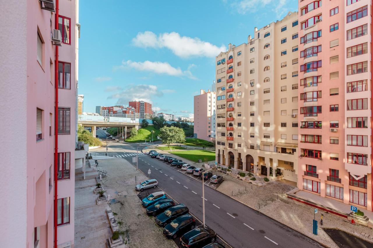 Elegant 3 Bedroom - Centre - Garage - Metro * Lissabon