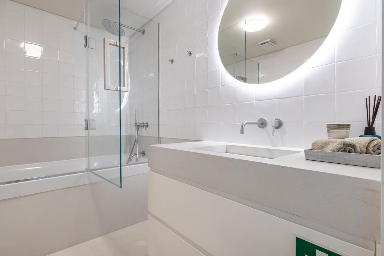 Deluxe 2bdr W/ Patio By Lovelystay Apartment *
