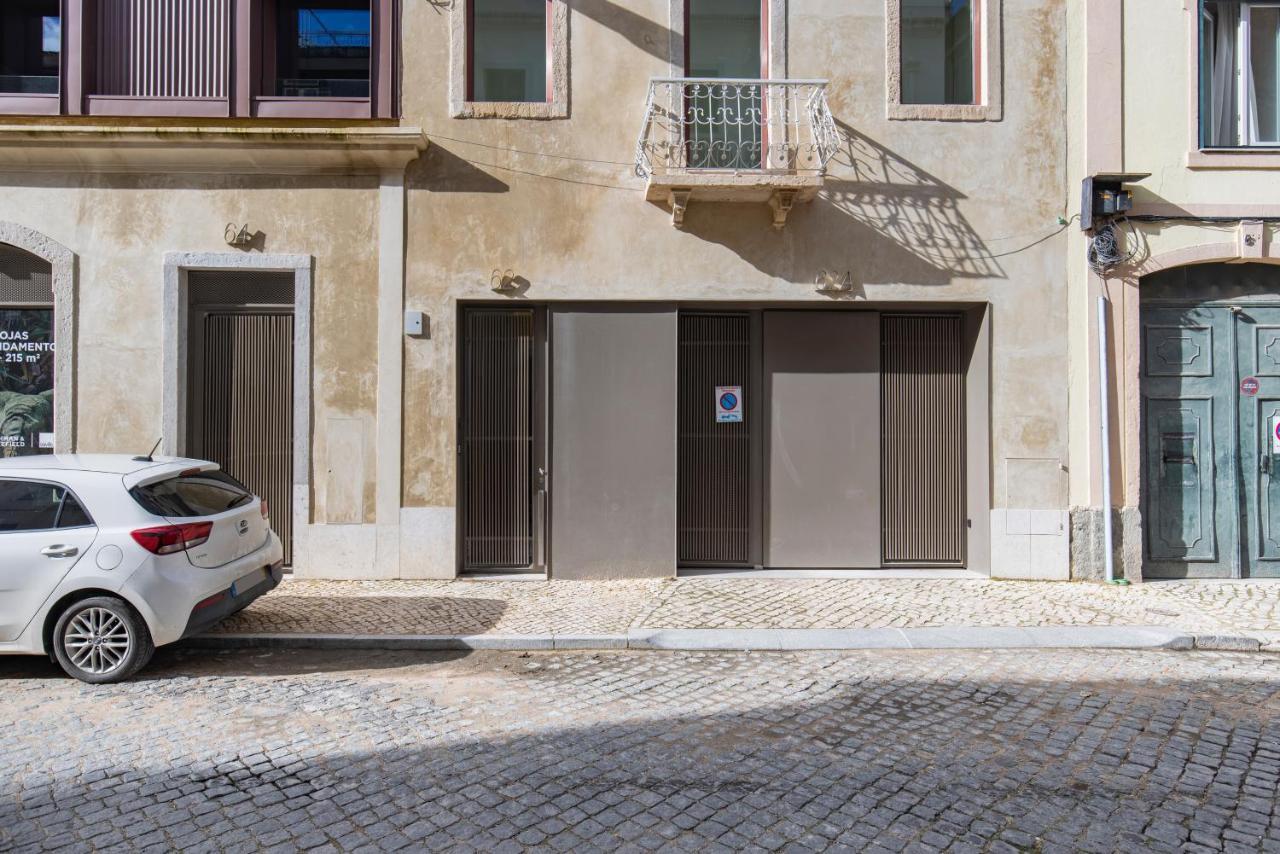 Apartment Deluxe 2bdr W/ Patio By Lovelystay *