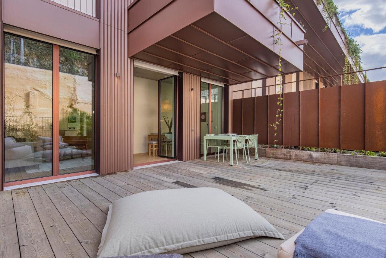 Apartment Deluxe 2bdr W/ Patio By Lovelystay Lisbon
