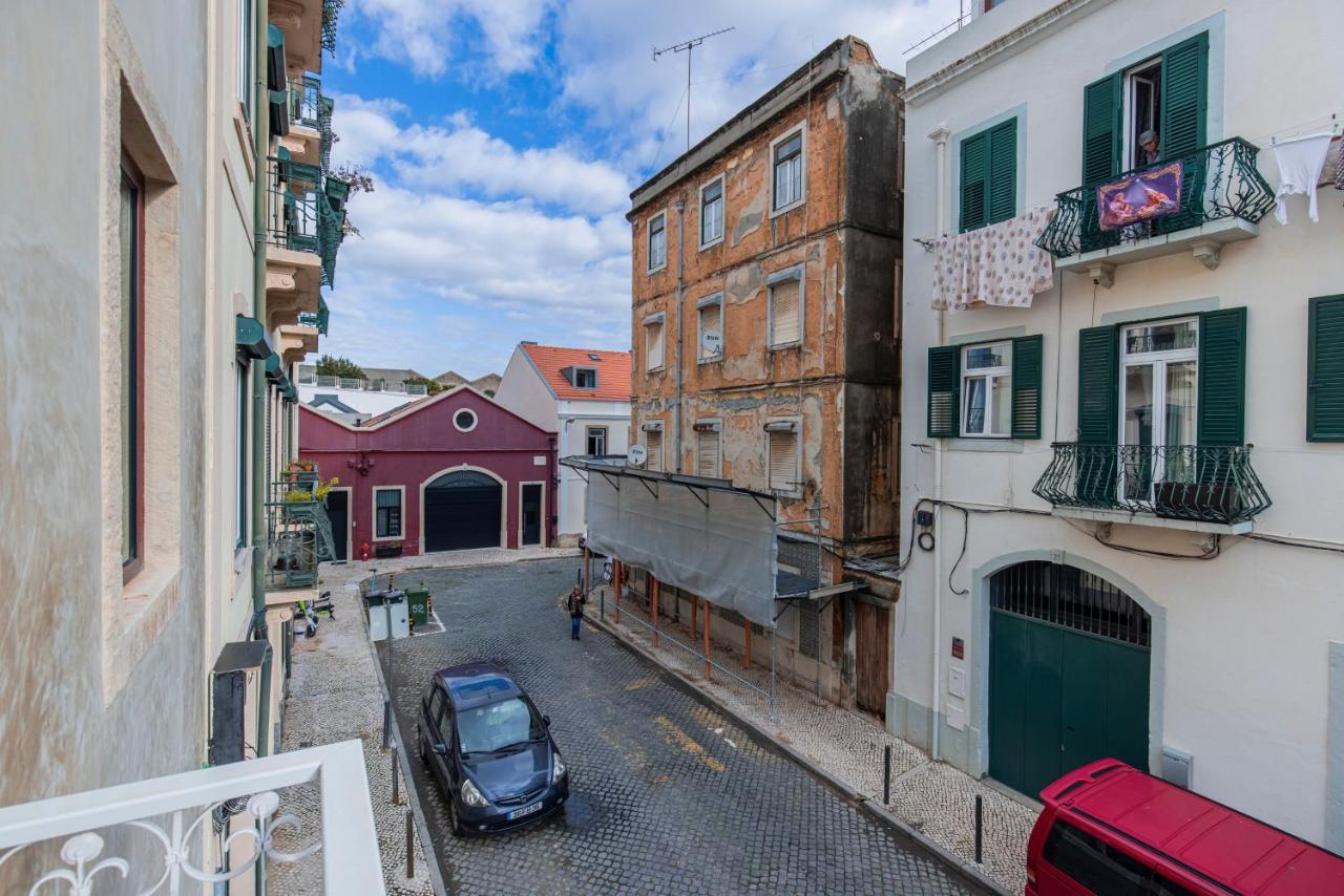 Deluxe 2bdr W/ Patio By Lovelystay Apartment