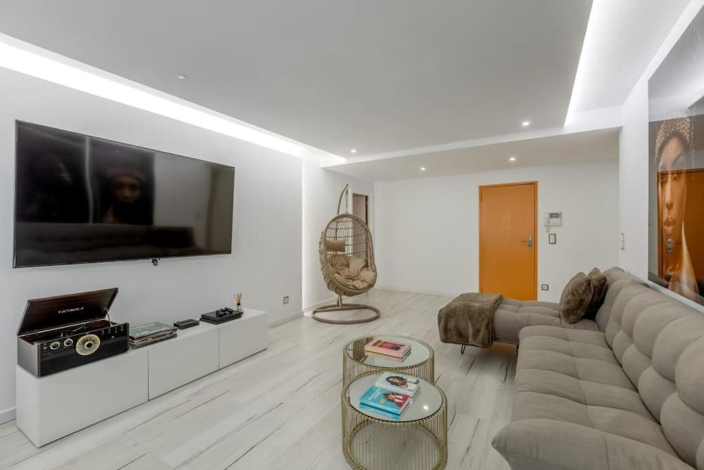 Apartment Spacious 3-bedroom In