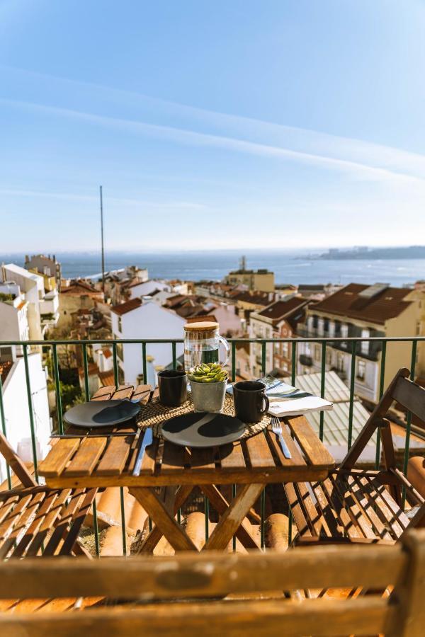 Olympo Shared Flat With Amazing River View Maison d'hôtes