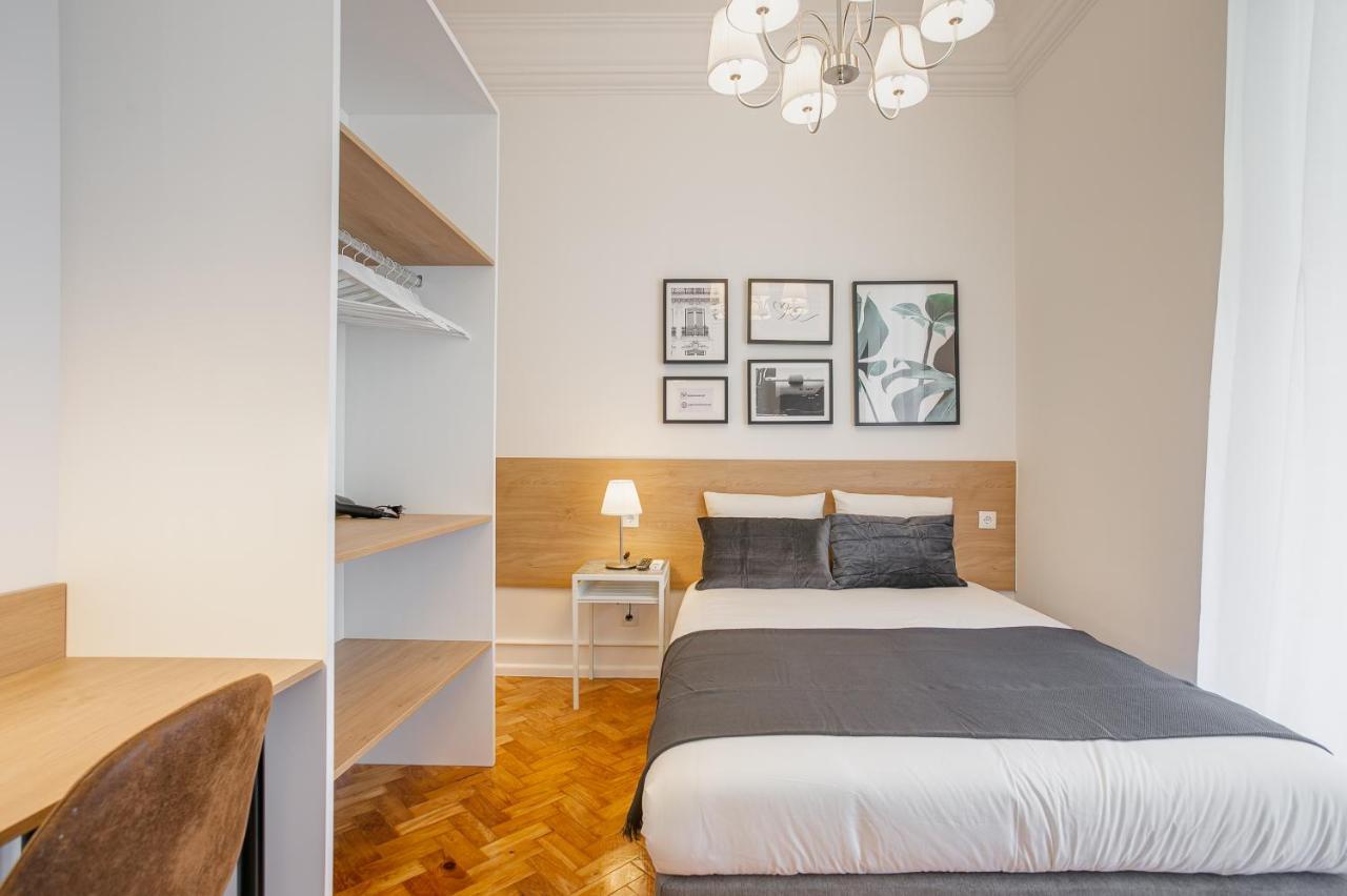 Home Out Rooms & Apartments Apartment *