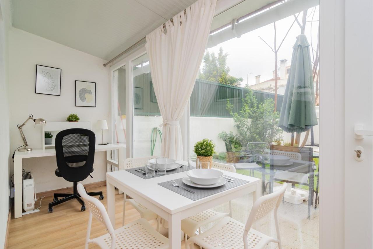 Appartement Lovely & Bright Family Flat W/ Patio Lisboa