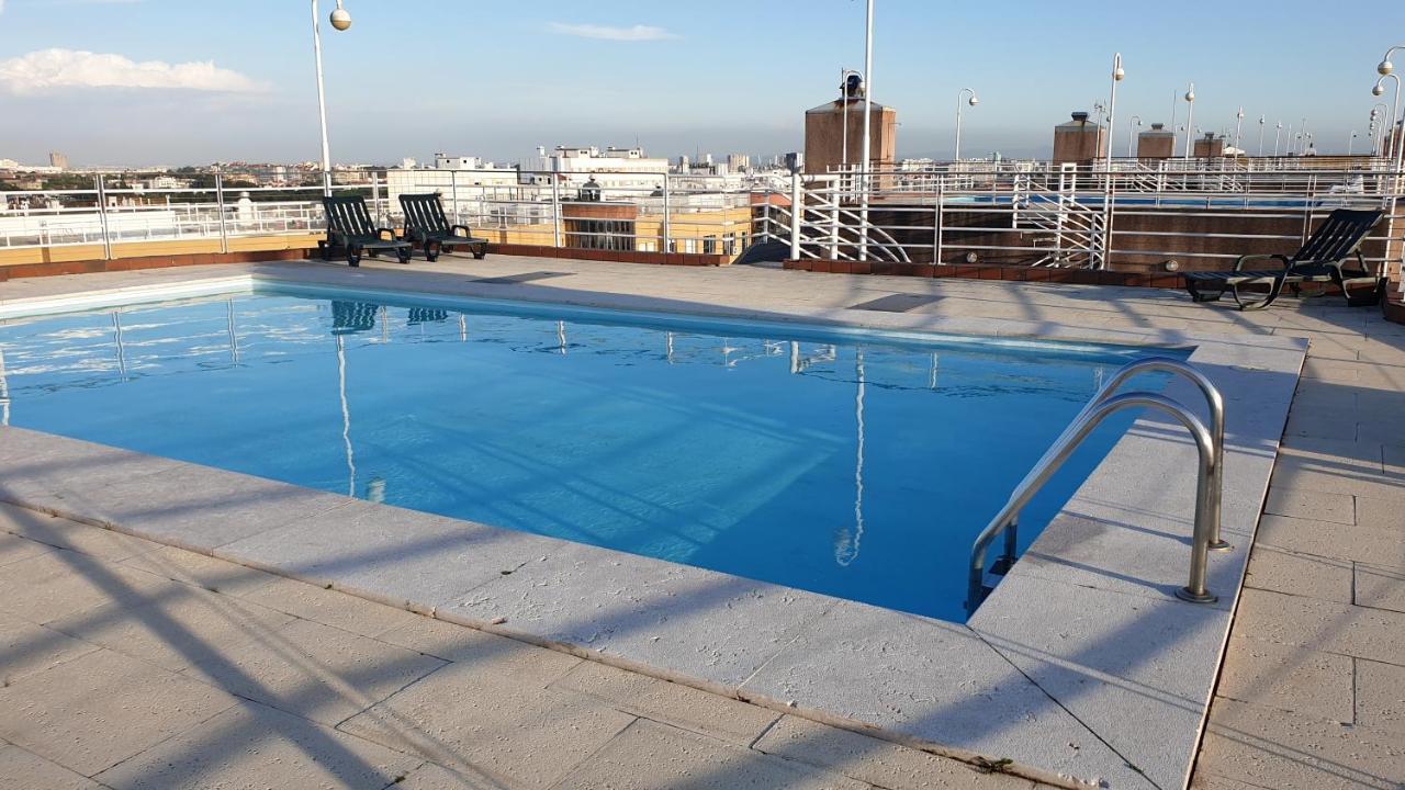 Apart Lisbon Pool Metro Garage Lissabon