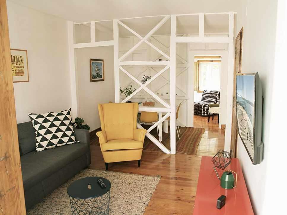 Typical Portuguese In São Bento Apartamento *