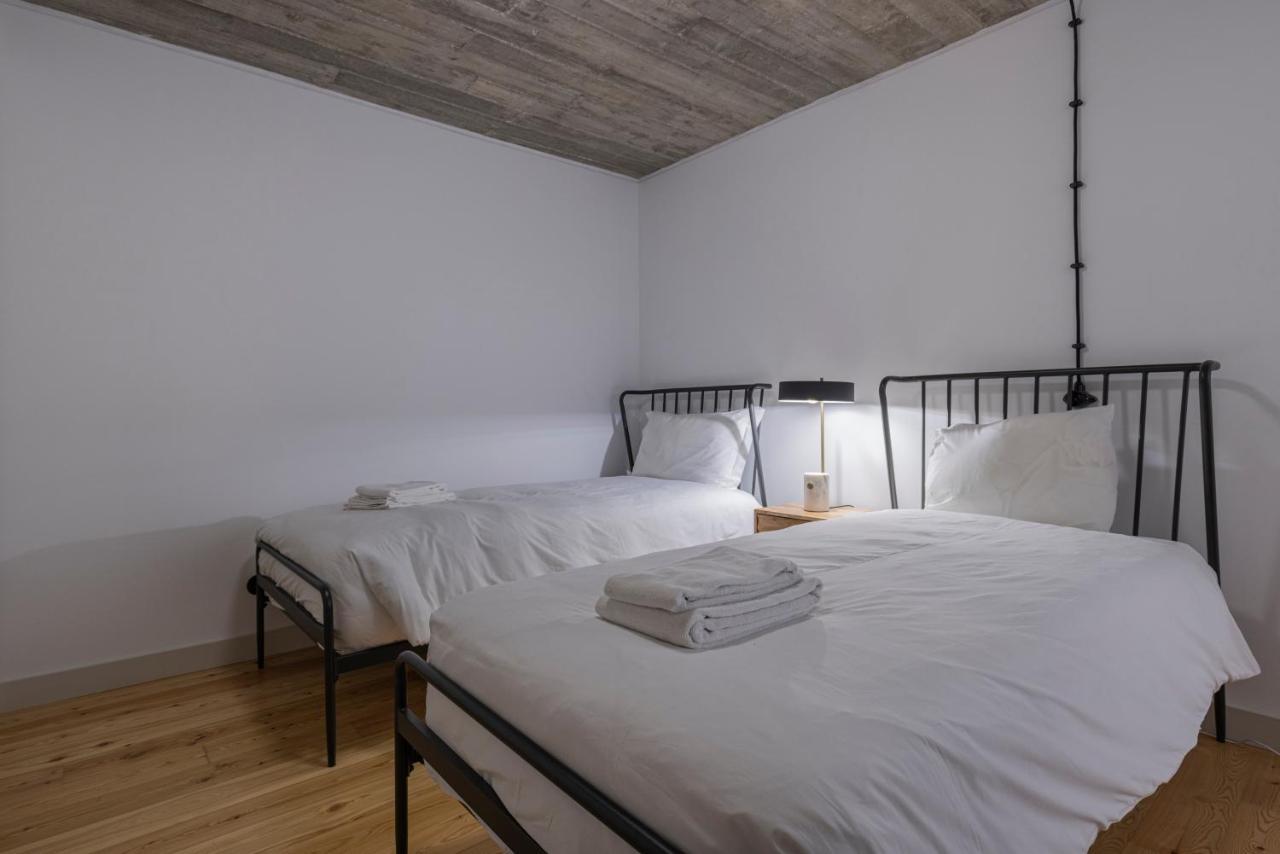 Glamorous 3bdr In Center By Lovelystay *