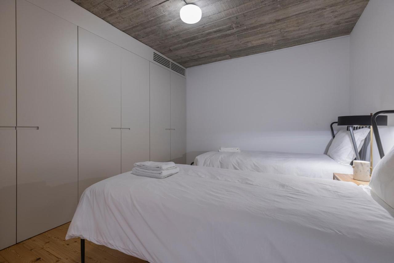 Glamorous 3bdr In Center By Lovelystay *