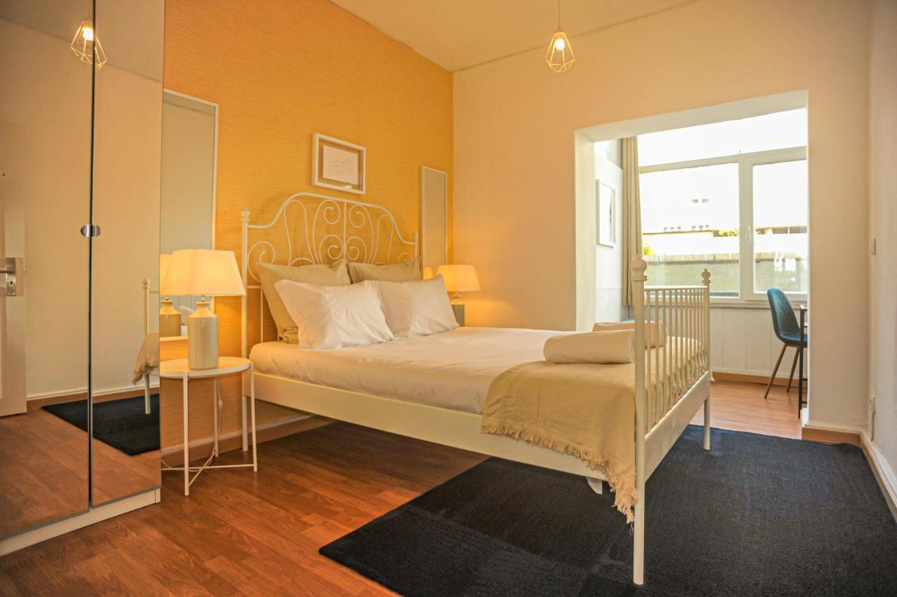 Downtown Modern 8 Bedroom - Marques De Pombal Apartment