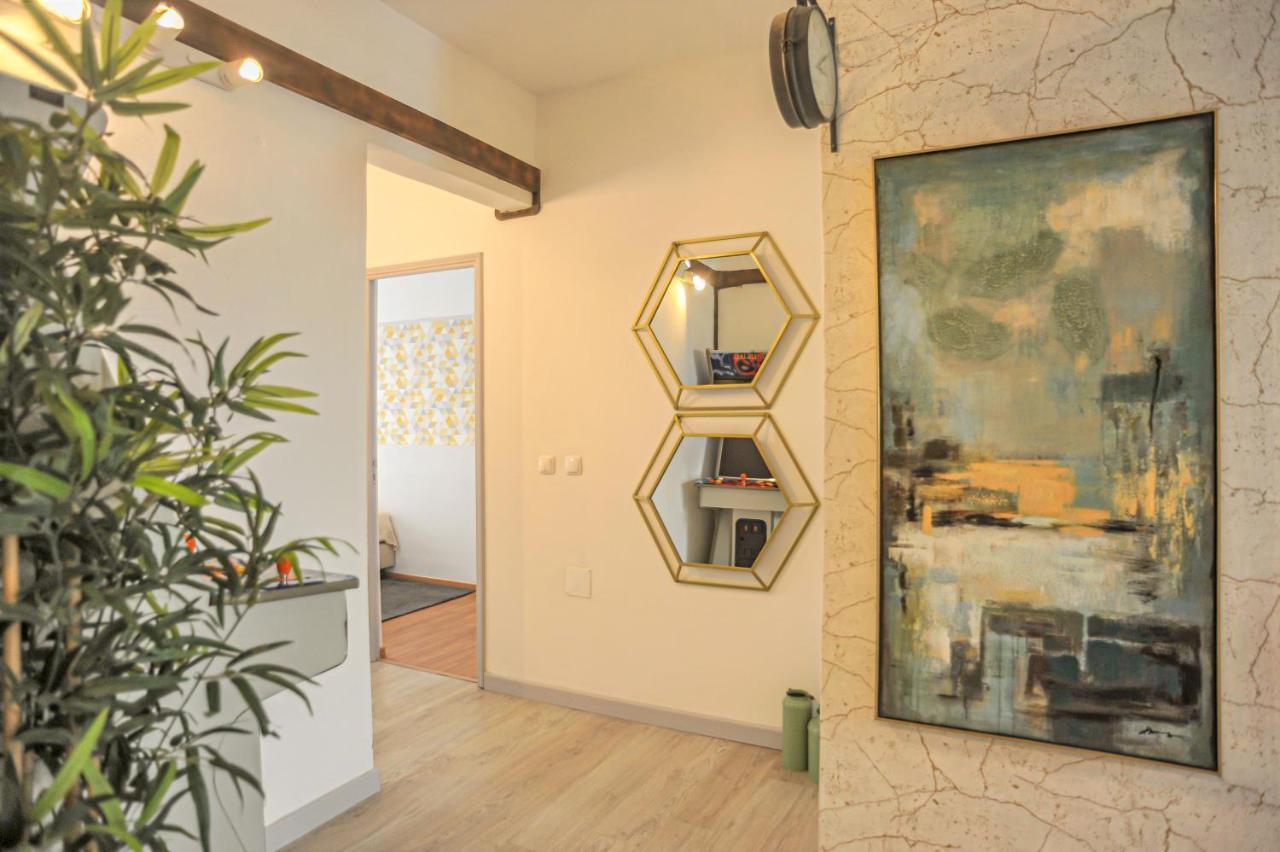 Apartment Downtown Modern 8 Bedroom - Marques De Pombal