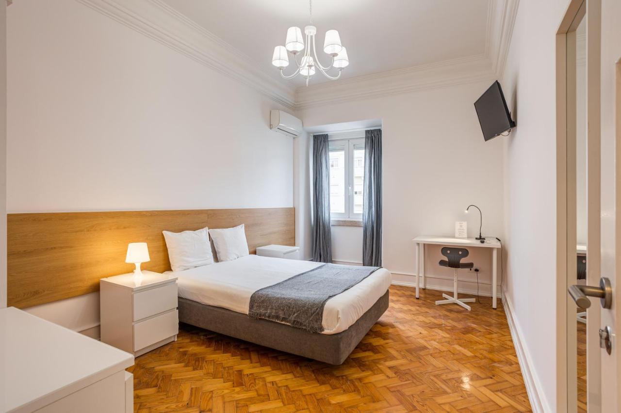 Apartment Home Out Rooms & Apartments